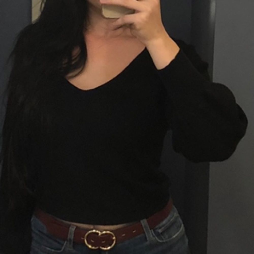 Abercrombie and Fitch Sweater-Black-Size M